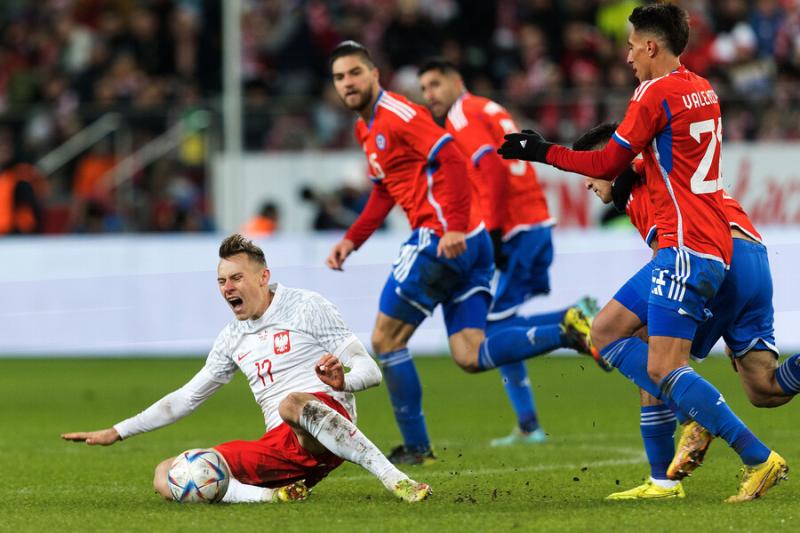 La Roja no pudo ante Polonia - Photosport