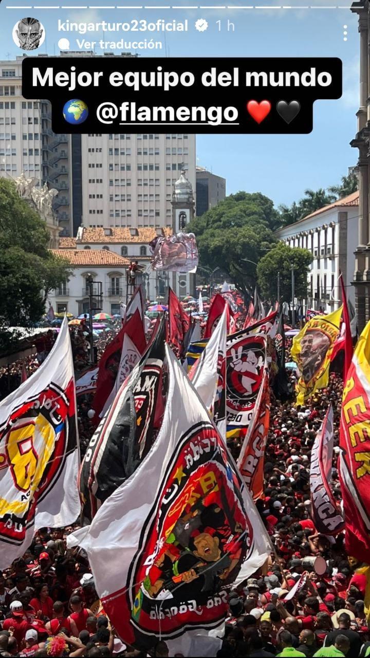 Arturo Vidal agradeció el apoyo de los hinchas de Flamengo.