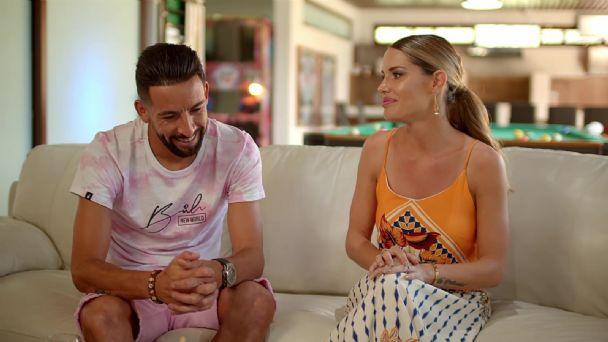 Gala Caldirola desmintió supuesto carrete con Mauricio Isla.