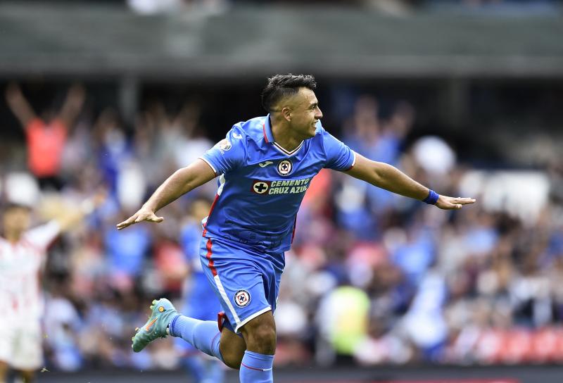 Iván Morales podría dejar Cruz Azul para 2023. Crédito: AFP.