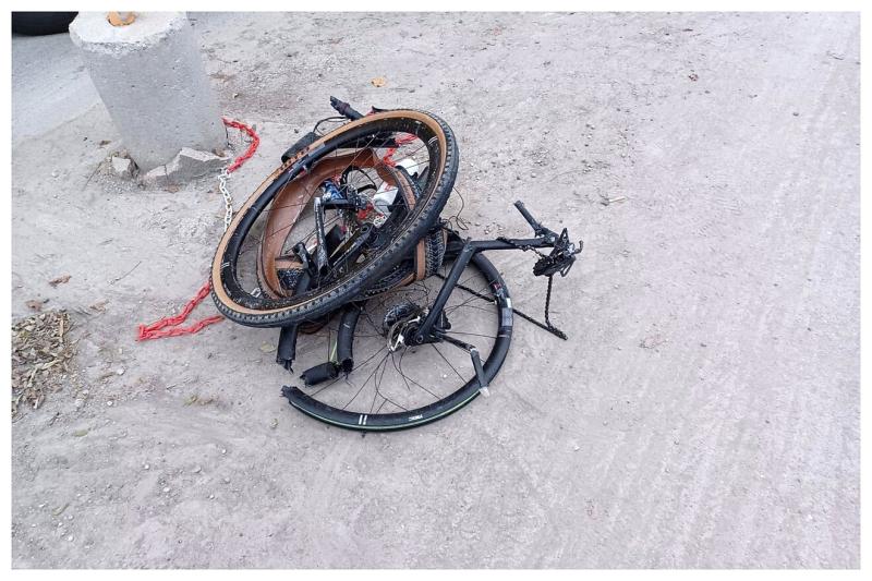 Así terminó la bicicleta de Davide Rebellin.