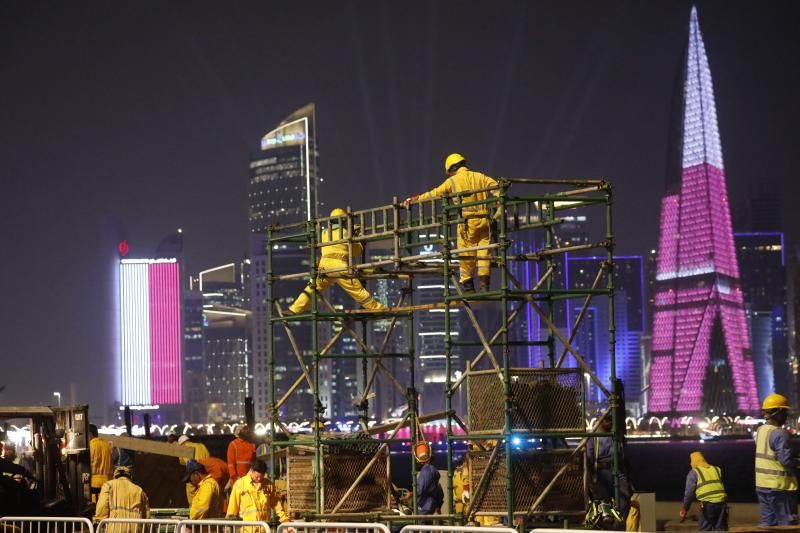 La muerte de un trabajador inmigrante enluta al Mundial de Catar.