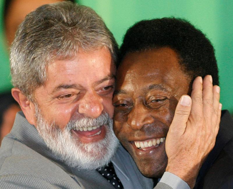 El cambio de mando que pondrá a Lula Da Silva como nuevo presidente de Brasil fue clave para atrasar el funeral de Pelé - Reuters