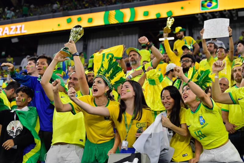 Hinchas de Brasil (Aton)