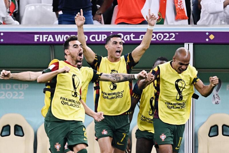 Cristiano Ronaldo disfrutó del espectáculo ofrecido por sus compañeros. Imagen: Photosport.