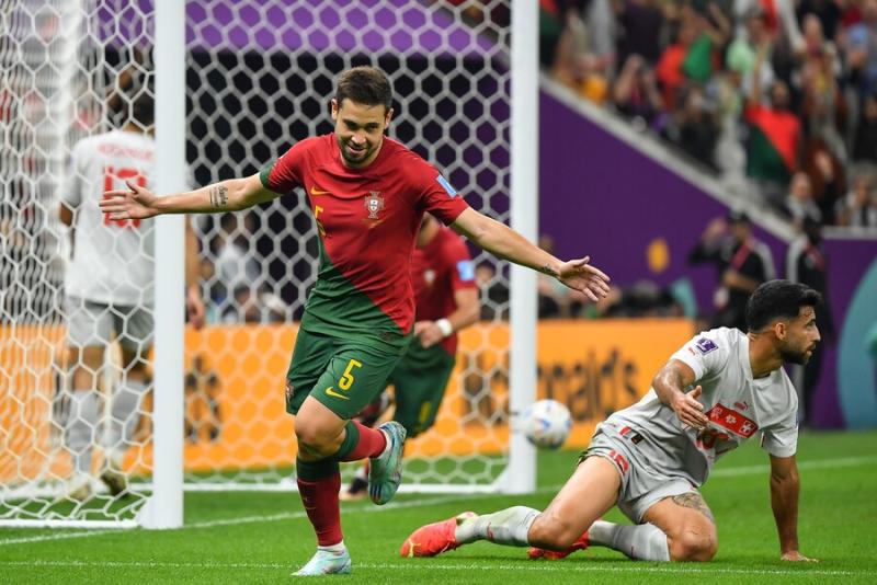 El equipo de Cristiano Ronaldo clasificó a los cuartos de final. Imagen: Photosport.