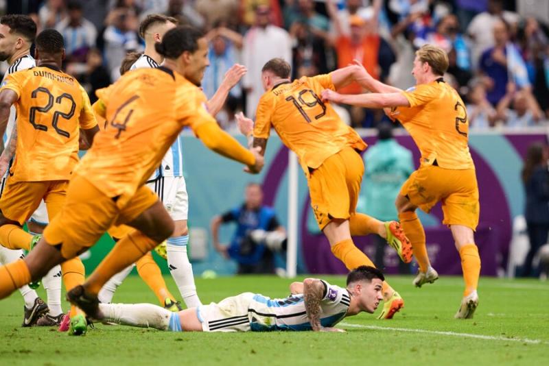 Argentina derrotó a Países Bajos y se medirá ante Croacia en las semifinales del Mundial Catar 2022. Crédito: Photosport.