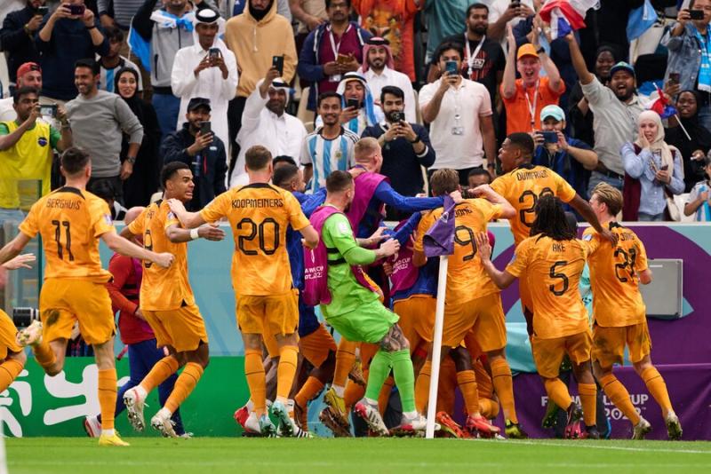 Argentina derrotó a Países Bajos y se medirá ante Croacia en las semifinales del Mundial Catar 2022. Crédito: Photosport.