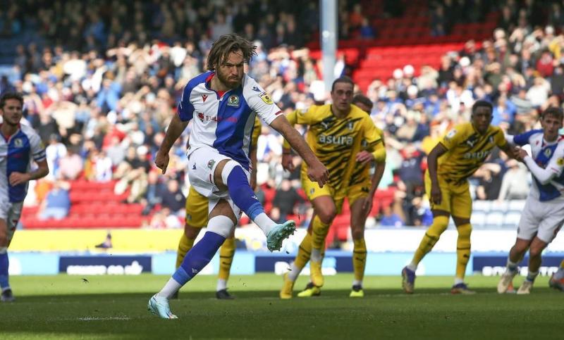 Ben Brereton espera ascender a la Premier League con Blackburn. Imagen: Instagram.