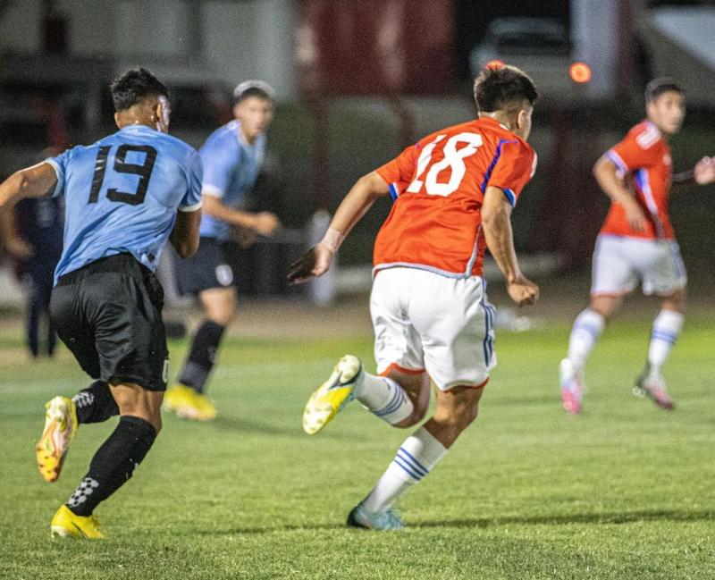 La Roja Sub-20 en uno de sus últimos amistosos frente a Uruguay