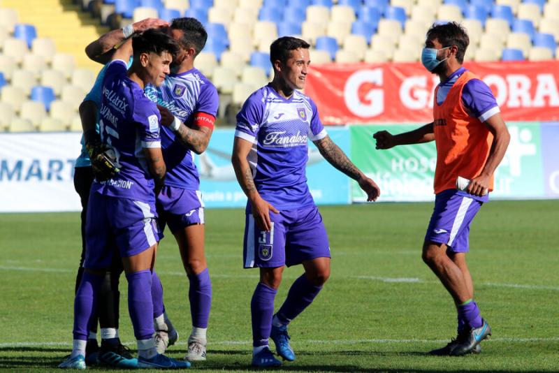 Fernández Vial busca a Cristóbal Vargas. Crédito: Agencia Uno.