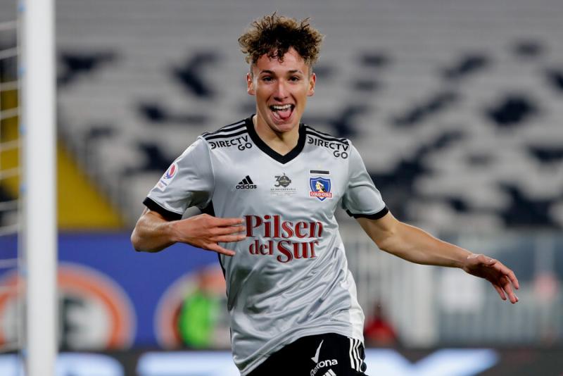 Luciano Arriagada se despidió de Colo Colo. Crédito: Agencia Uno.