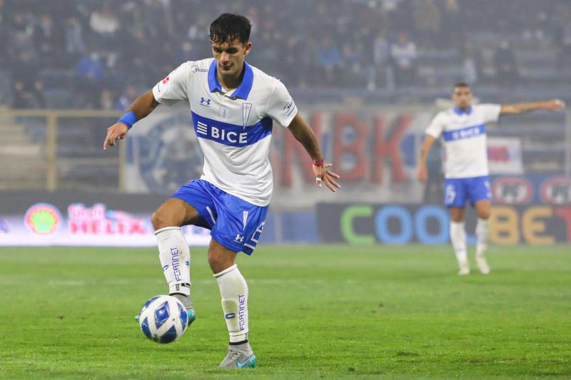 Ignacio Saavedra asoma como titular indiscutido en la UC - Agencia UNO