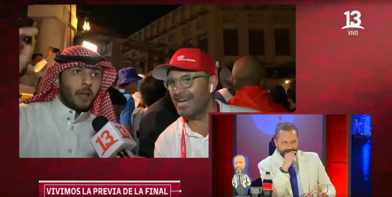 Hincha de Arabia Saudita sorprendió a todos en un despacho de Canal 13 en Catar. (Pantallazo)