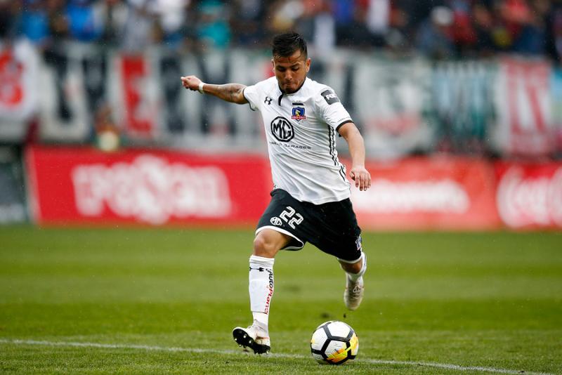 El ex volante de Colo Colo, José Aguilera, arriesga dura sanción. Crédito: Photosport.