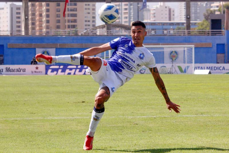 Byron Nieto es nuevo refuerzo de Universidad Católica. Imagen: Photosport.