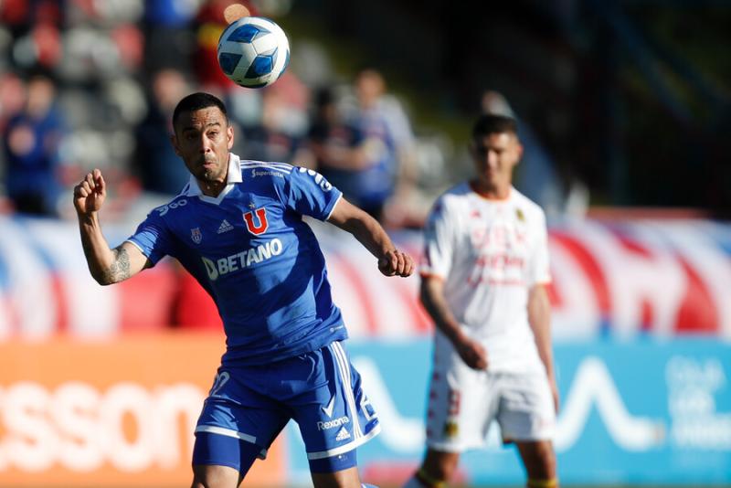 Nery Domínguez tiene muchas chances de ser el nuevo capitán de la U. Crédito: Photosport.