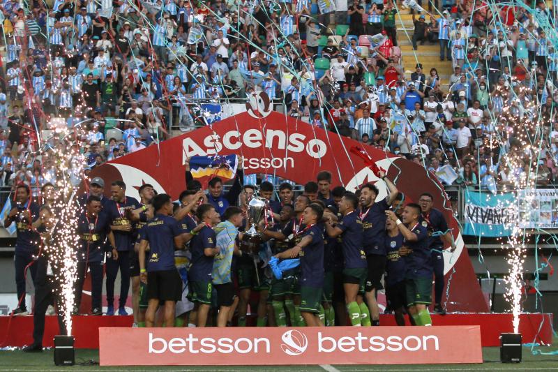 Magallanes volverá a jugar en Primera División y ya tiene su fixture para el 2023 - Photosport