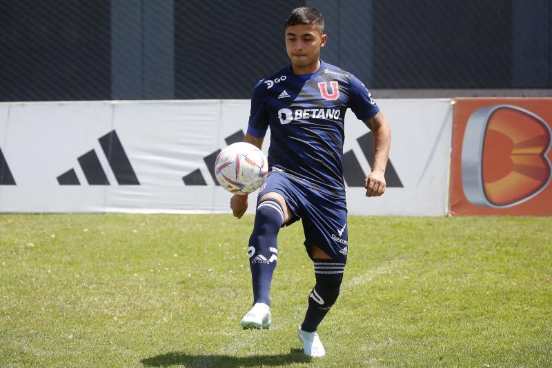 Nicolás Guerra fue presentado en el Centro Deportivo Azul (Aton)