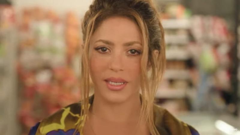 Shakira habría descubierto las infidelidades de Gerard Piqué con Clara Chía Martí por el refrigerador. (Captura de pantalla)