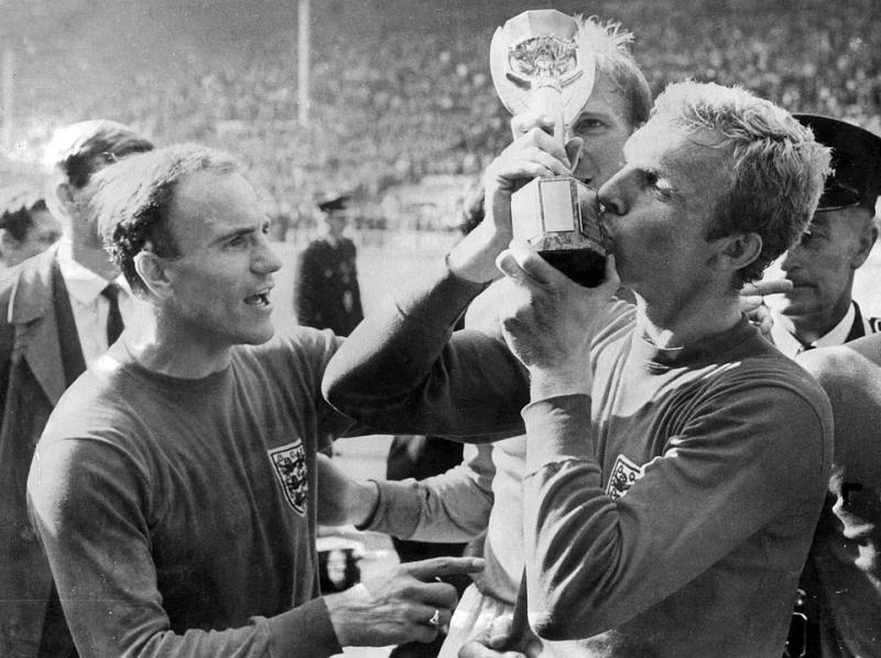 George Cohen fue campeón del mundo con Inglaterra en 1966.