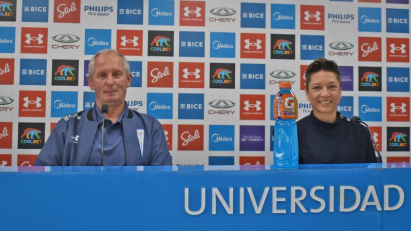 Ronnie Radonich, ahora ex DT de la UC Femenina.