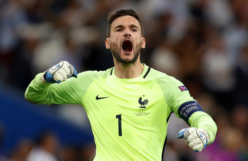 Hugo Lloris se refirió al portero Emiliano Martínez (Reuters).