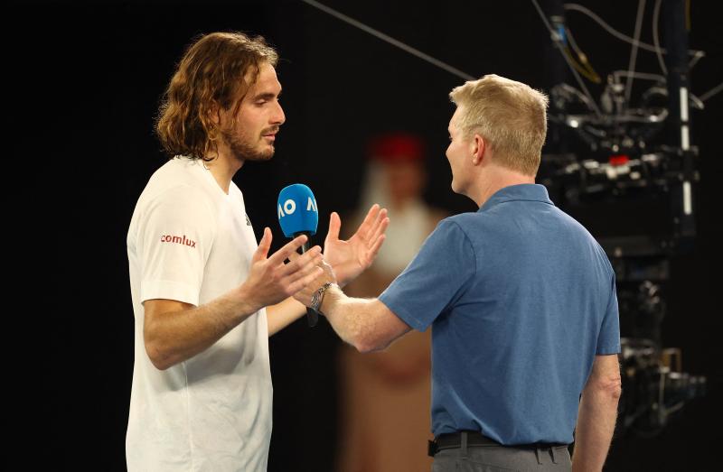 Stefanos Tsitsipas invitó a Margot Robbie al Australian Open. Crédito: Reuters.