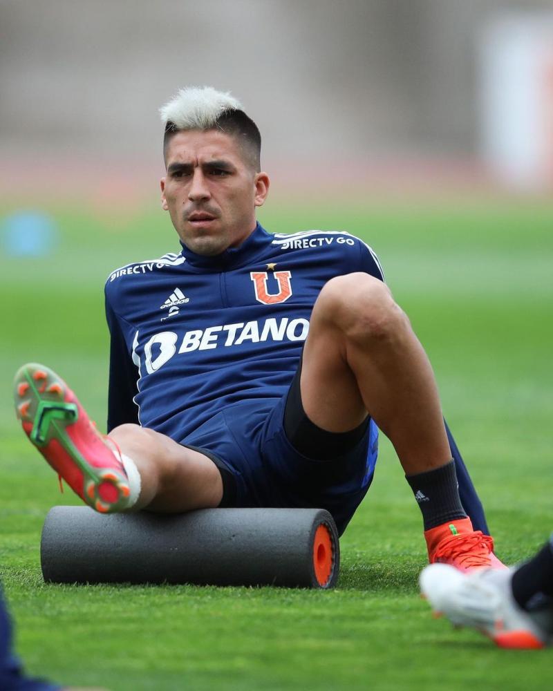 Leandro Fernández ya hizo su debut con Universidad de Chile