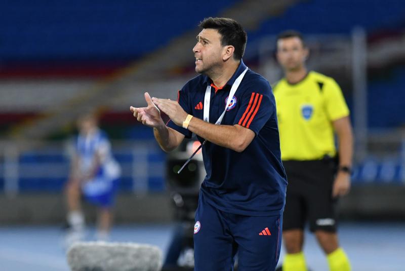 Patricio Ormazábal en partidos oficiales suma un registro sólo del 33% - Conmebol