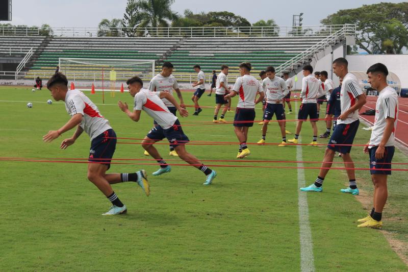 La Roja ya está en Colombia para el Sudamericano Sub 20 - Prensa selección chilena