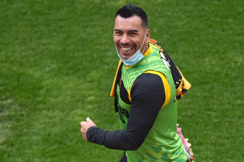 Esteban Paredes y un supuesto romance con Betsy Camino - Agencia Uno