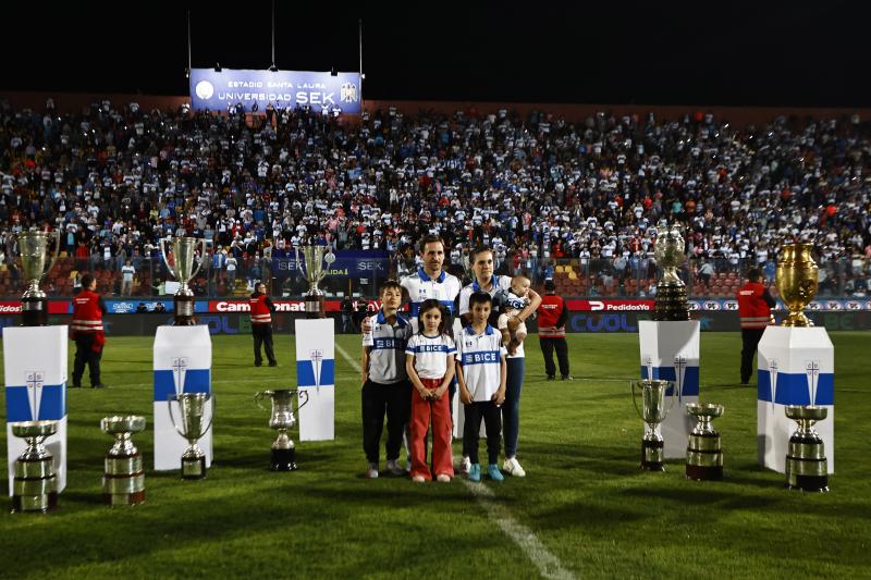 El 'Chapa', miembro de la Generación Dorada, se despidió de la UC como todo un ídolo - Agencia Uno