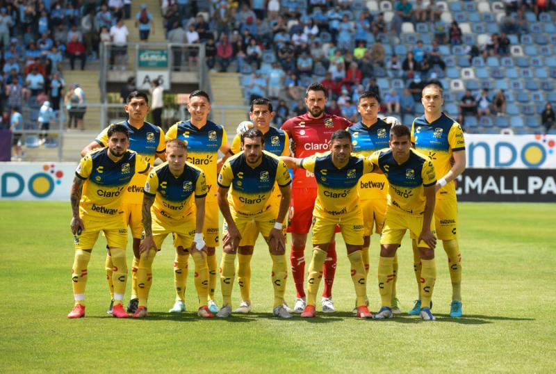 Everton enfrenta a Independiente en su pretemporada. Crédito: Agencia Uno.