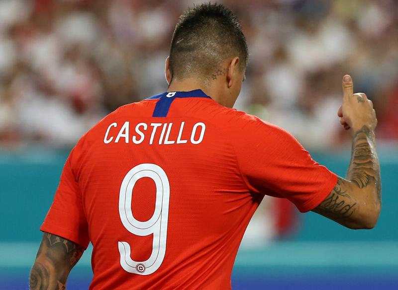 Nicolás Castillo podría llegar al fútbol de la India. Imagen: Agencia Uno.