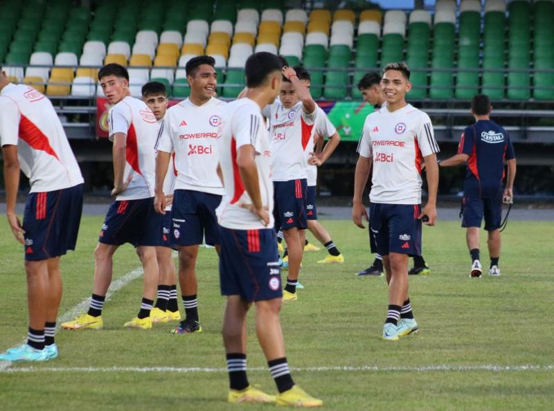 La Roja se prepara para debutar ante Ecuador en el Sudamericano Sub 20. (Twitter)