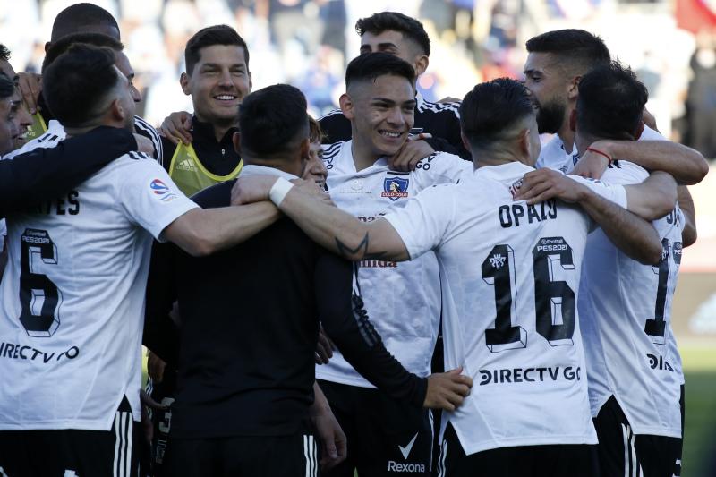 Destapan la verdadera razón por la que Gustavo Quinteros 'cortó' a Joan Cruz de Colo Colo. (Photosport)
