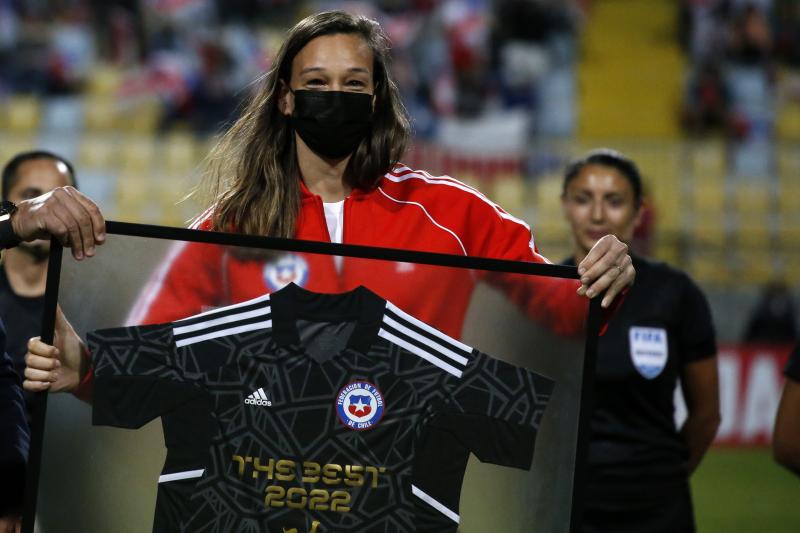 Christiane Endler compite nuevamente por el premio The Best - Photosport