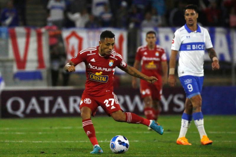 Yoshimar Yotún habría rechazado a la UC. Crédito: Photosport.