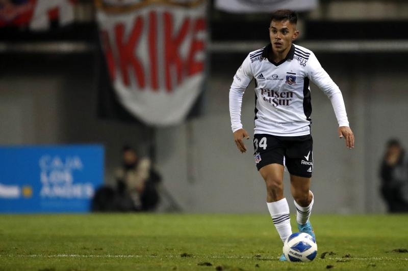 Vicente Pizarro aparece como el único juvenil titular en Colo Colo.