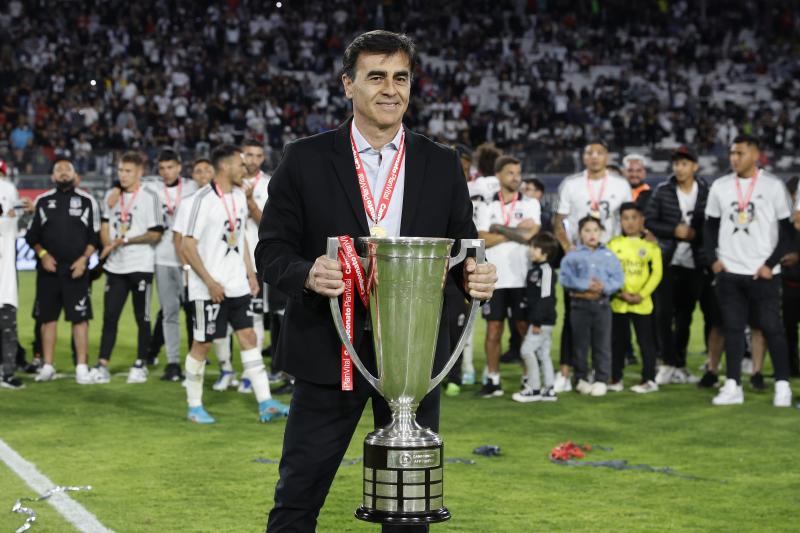 Quinteros logró la anhelada estrella 33 y ahora quiere seguir haciendo historia en Colo Colo - Photosport