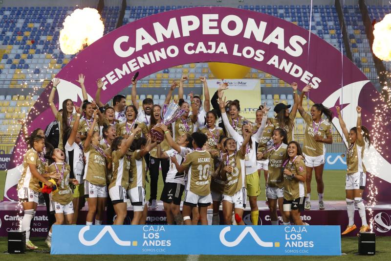 Colo Colo salió campeón del último torneo, precisamente ante la U - Photosport