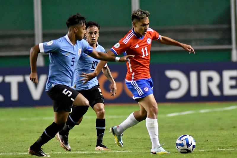 Joan Cruz y Marcelo Morales, las bajas de La Roja para el duelo ante Venezuela por el Sudamericano Sub 20. (Photosport)