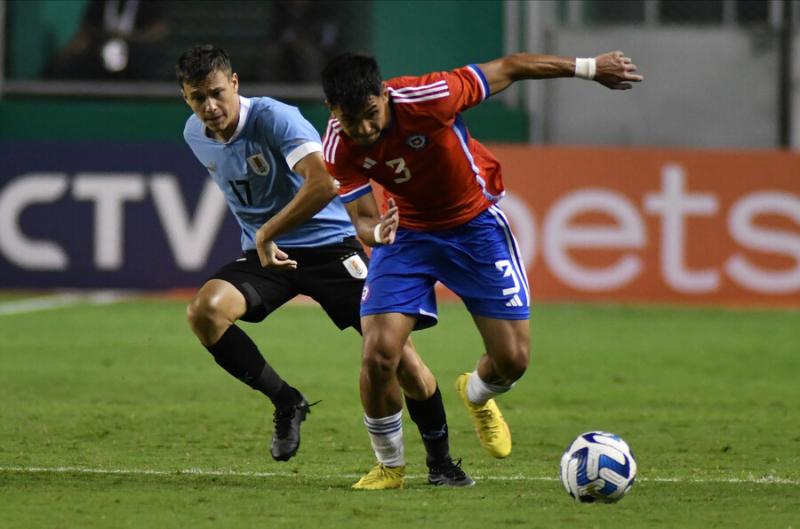 Yahir Salazar disputó el Sudamericano Sub 20. Imagen: Photosport.