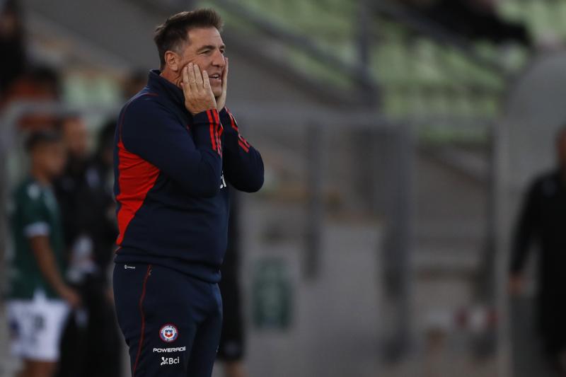 La Roja cumplirá un año sin conocer de triunfos.