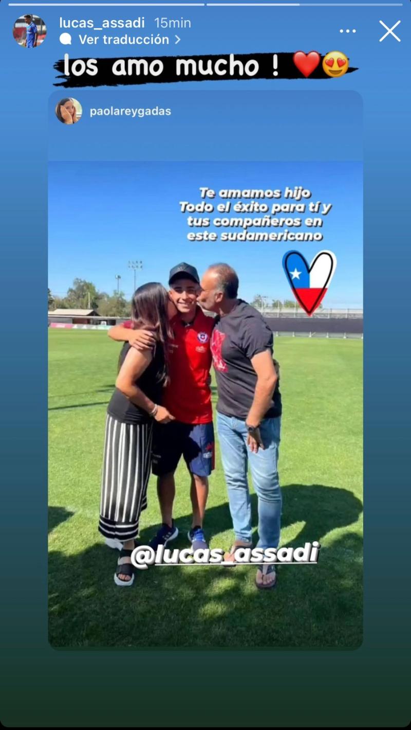 Lucas Assadi también se despidió de sus padres en el complejo deportivo.
