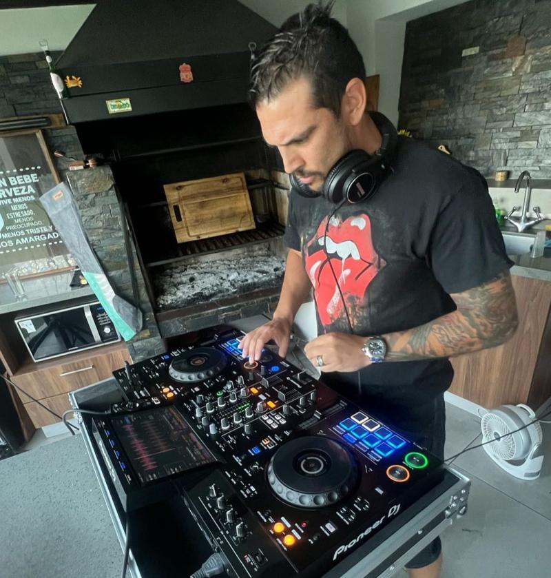 Mark González debutó como DJ. / Foto: Instagram