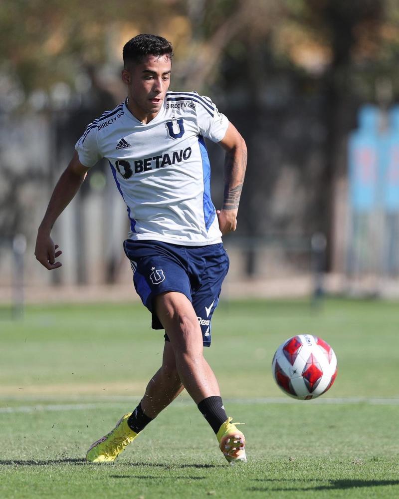 Lucas Assadi volvió a los entrenamientos con la U.