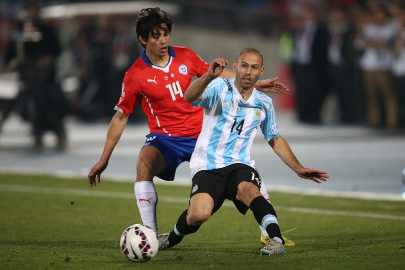 Matías Fernández se convirtió en el décimo campeón de América con La Roja en retirarse del fútbol profesional. (Agencia Uno)