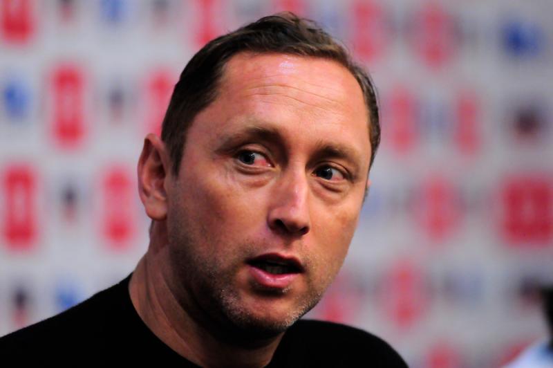 Luis Mena está a detalles de ser nuevo DT de la Roja femenina. Crédito: Agencia Uno.